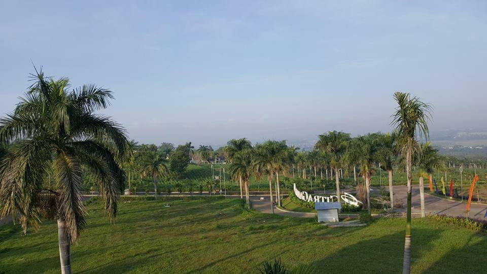 Villa Malang Puncak Buring Exteriér fotografie